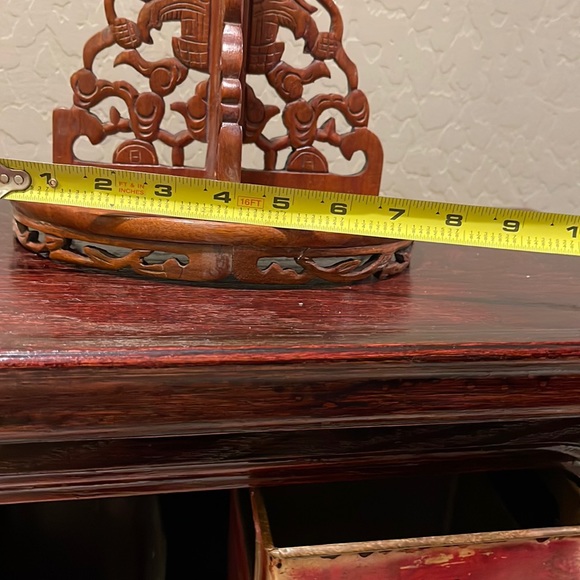 Ornate Wooden two sided shelf - Picture 15 of 15
